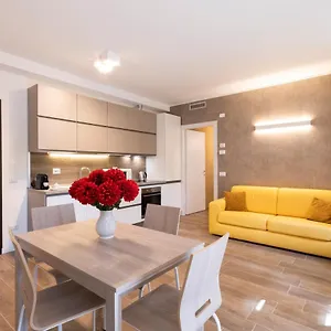 Апартаменты West - Modern And Comfortable, Милан