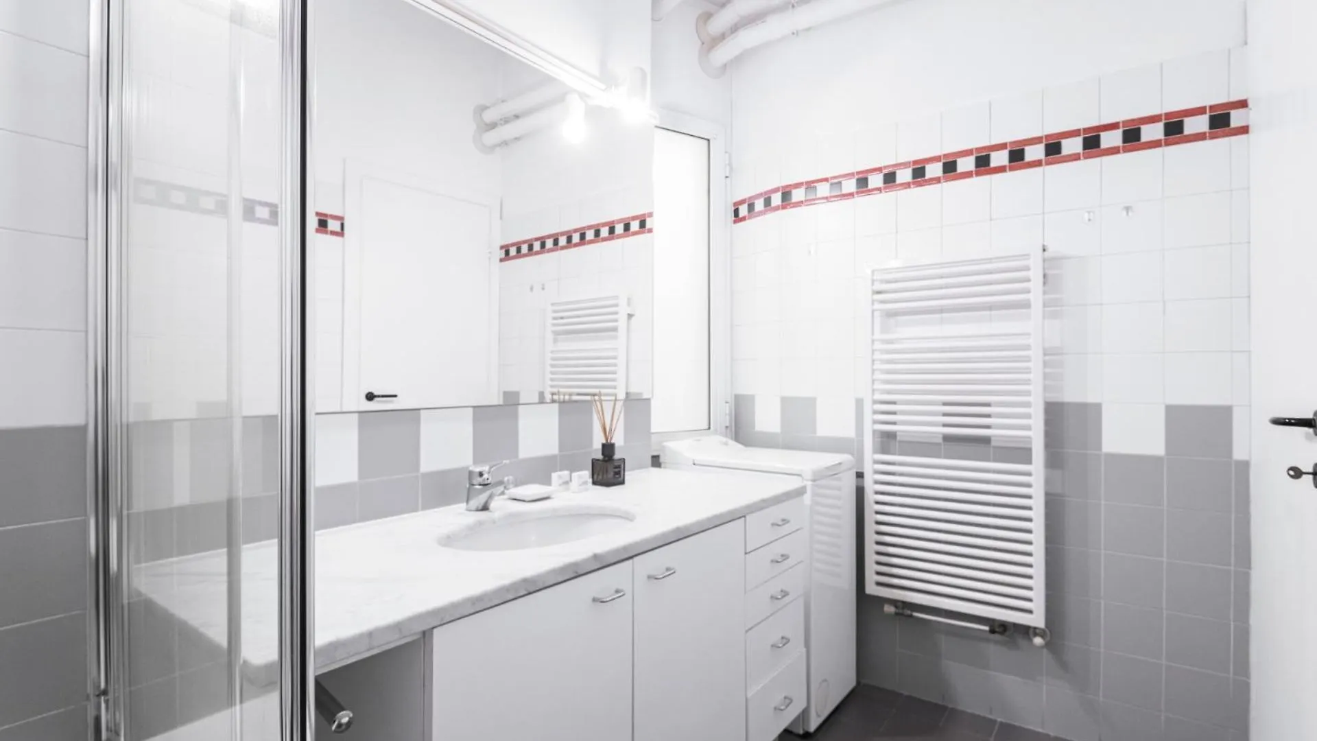 Easylife - Bilocale Funzionale In Porta Romana Milan Apartment